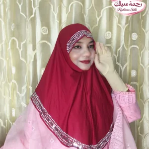 গাঢ় মেরুন বর্ডার স্টোন ওয়ার্ক রেডি হিজাব DSM10