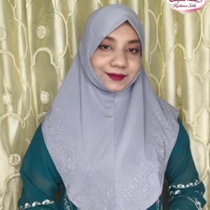 হালকা গ্রে রেইনস্টোন ওয়ার্ক হিজাব SM39
